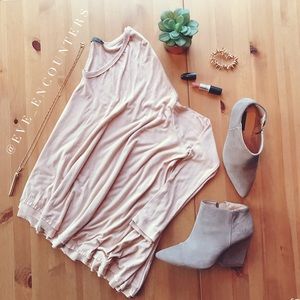 | 'BELLA' BLUSH TOP |